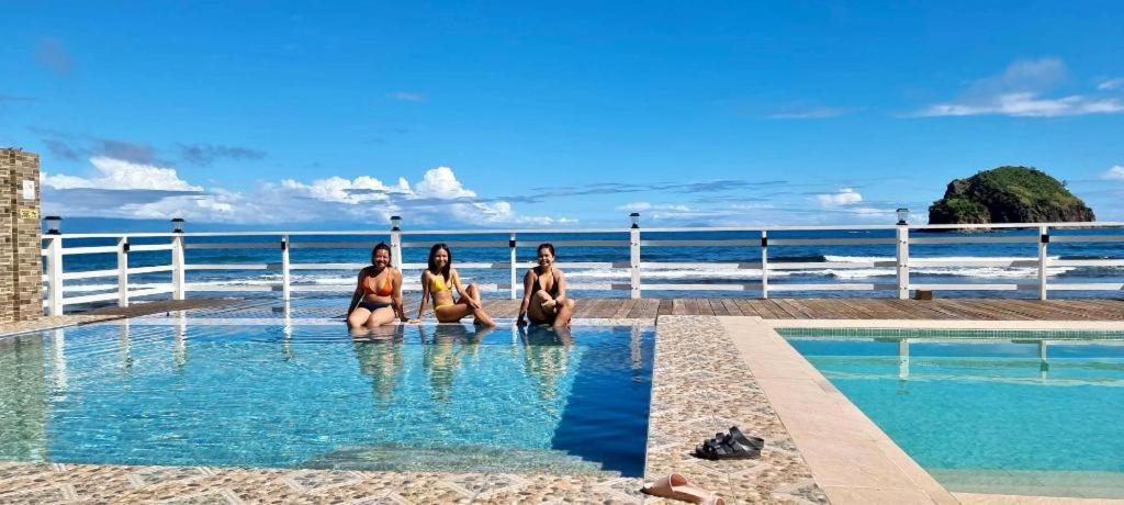 Aura Marina Sands Beach Resort Baler Extérieur photo