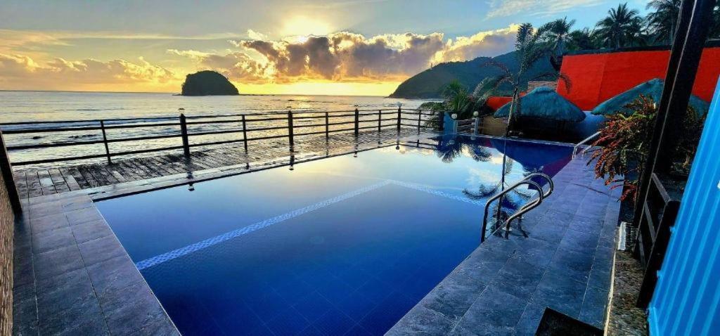 Aura Marina Sands Beach Resort Baler Extérieur photo